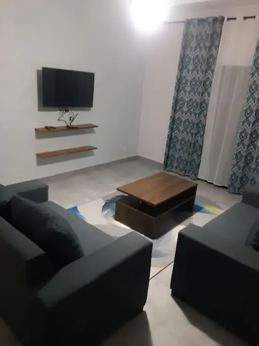 Superbe Studio Yoff A Cote De La Plage Dakar